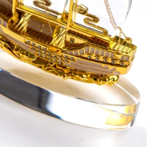 Golden Boat-Shaped Memento in Metal with Glass Base - Image 5